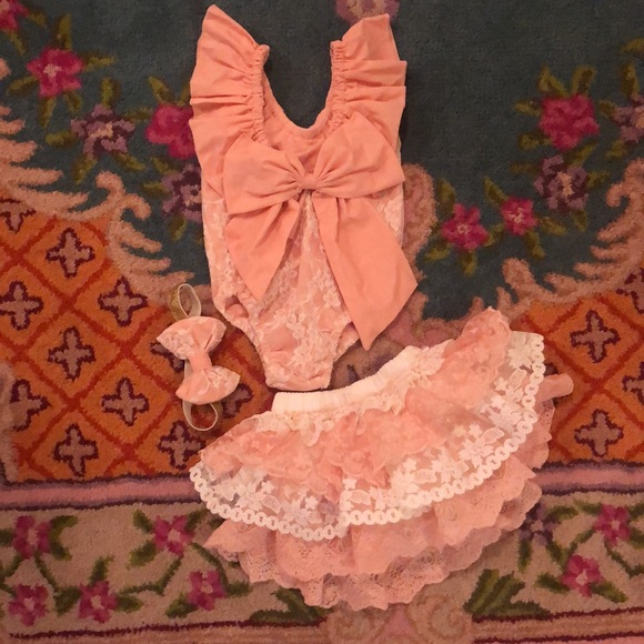 Lace ruffled 2 piece Birthday Girl outfit - Picture 4 of 7